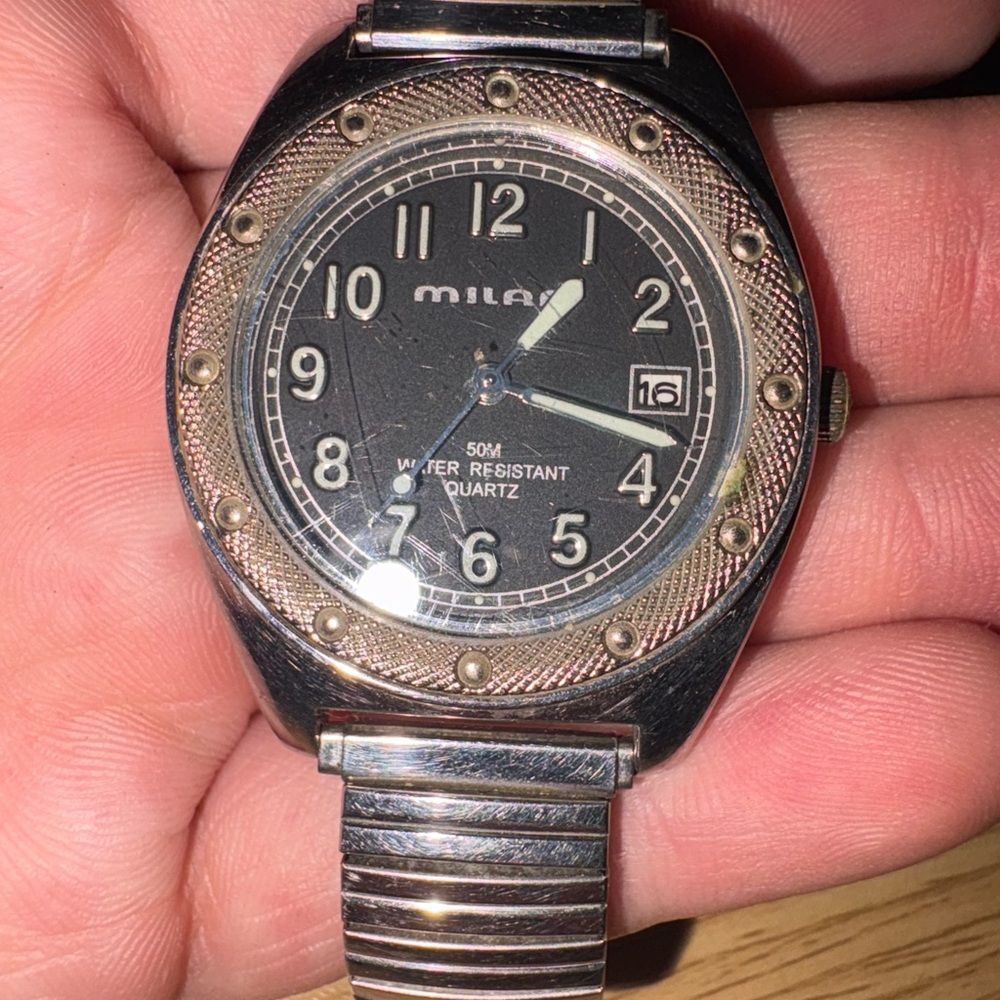 Milan Quartz Men’s Watch – Black Dial, Date Display – Non-Working